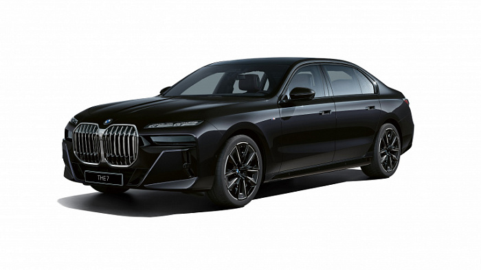 BMW 740i (2024 г.)